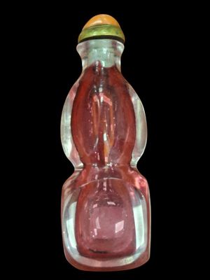 CHINE, XXe Tabatière verre translucide rouge reprenant la fo…