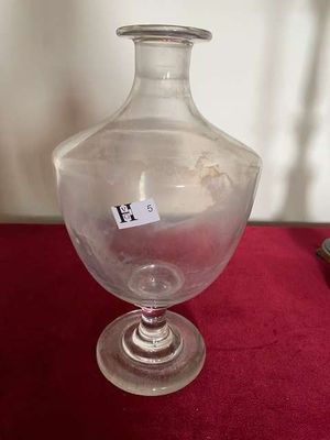 Grande carafe en verre soufflé - Bouchon absent - H.