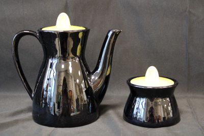 Carafe et sucrier vintage couleurs noir et jaune