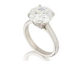 une bague en diamant à une seule pierre, par van cleef