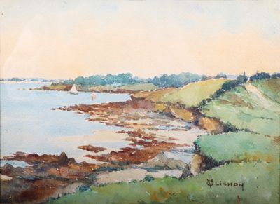 peinture d'un voilier sur l'eau près d'un rivage herbeux