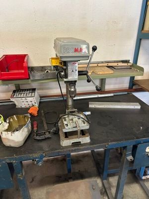 a machine that is sitting on a table in a room