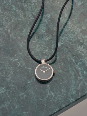 Bijoux & Pierres Précieuses - Lot de Bijoux de Luxe Non Identifié