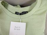a picture of a t - shirt with a tag that says file 101m