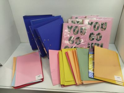 Lot de fournitures de bureau - IBO - Classeurs à levier et c…