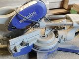 a picture of a machine that is sitting on the ground