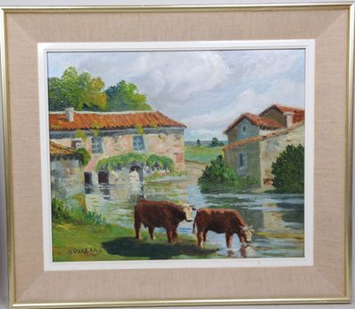 deux vaches debout dans l'eau, près d'un bâtiment