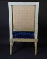 Fauteuil à manchettes, à dossier droit, garniture capitonnée… (photo 3)