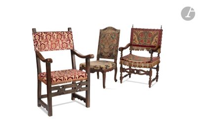 trois chaises rembourrées rembourrées rembourrées rembourrées rembourrées rembourrées rembourrées rembourrées rembourrées rembourrées rembour