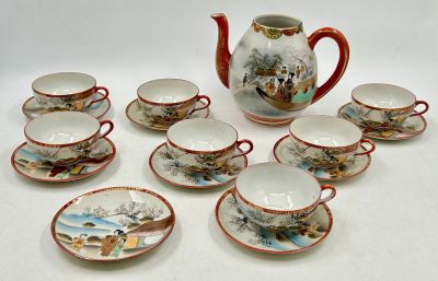 8 / CH-B3 / Partie de service à thé Japon en porcelain…