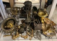 Lot comprenant : ornementations en bronze, laiton, plateau a… (photo 2)
