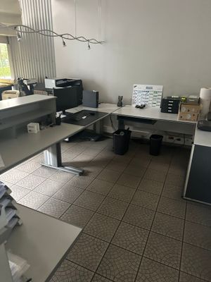 Ensemble du mobilier de bureau