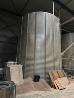 Silo d'intérieur de stockage (vide) (photo 3)