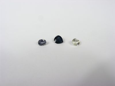 3 saphirs bleus Poire 1.22 cts 7x5.5x3.5 n°1551