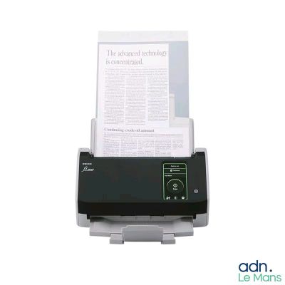 une image représentant un scanner de documents contenant une feuille de papier