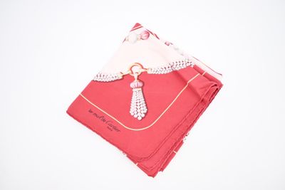 Must de CARTIER - Carré en soie imprimée à décor de bijoux s…