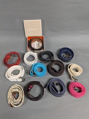 a lot of different colored cords that are in a box