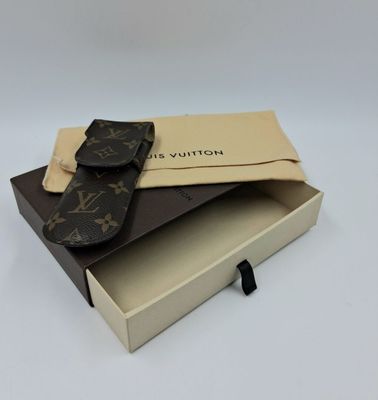 Louis Vuitton : lunettes de soleil Louis Vuitton dans leur boîte