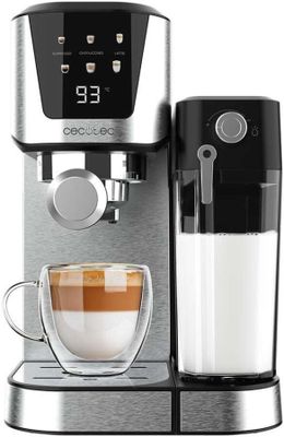 gros plan d'une machine à café avec une tasse de café