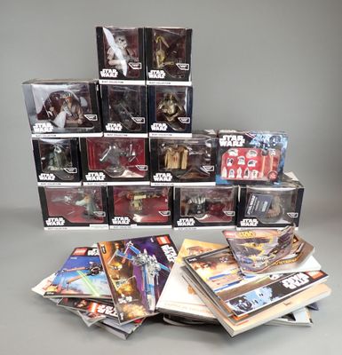 many star wars action figures on display in the box