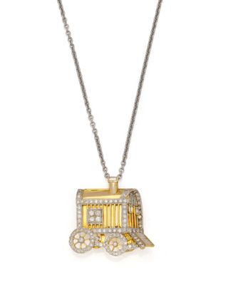 un collier en or et en argent orné d'un train