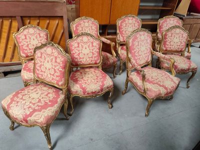 six chaises recouvertes de tissu rose et doré, recouvertes de tissu rose et doré, recouvertes de tissu rose et doré, recouvertes de tissu rose et doré, recouvertes de tissu rose et doré, recouvertes de tissu rose et doré, recouvertes de tissu rose et doré, recouvertes de tissu rose et doré, recouvertes de tissu rose et doré, recouvertes de tissu rose et doré, recouvertes de tissu rose et doré, recouvertes de tissu rose et doré, recouvertes de