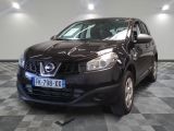 a picture of a black nissan qxv parked in a showroom