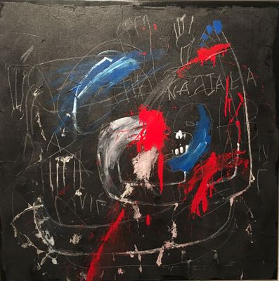 peinture abstraite sur fond noir, réalisée avec de la peinture rouge, bleue et blanche