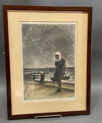 tableau représentant une femme marchant sur une plage, avec un oiseau volant dans le ciel