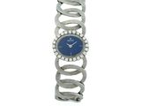 une photo d'une montre-bracelet pour femme avec un cadran bleu