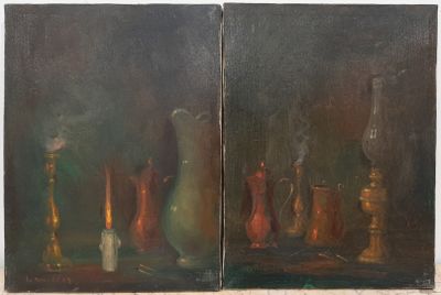 deux tableaux représentant des vases posés sur une table, avec des bougies et des bougeoirs