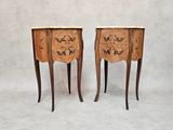 paire de tables de chevet françaises anciennes avec dessus en marbre
