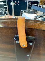 Table basse pliante, bois mouluré et lien cuir, travail prob… (photo 3)