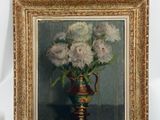 une peinture de fleurs dans un vase sur une table