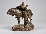 statue en bronze représentant un homme à cheval, avec une femme assise sur la monture
