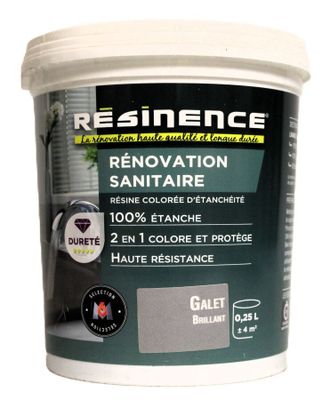 gros plan d'un pot de peinture sur fond blanc