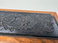 Coffret rectangulaire en bois pressé à décor de chérubin, ma… (photo 3)