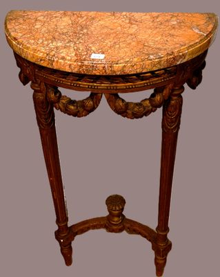 Petite Console en Bois doré de style Louis XVI dessus marbre…