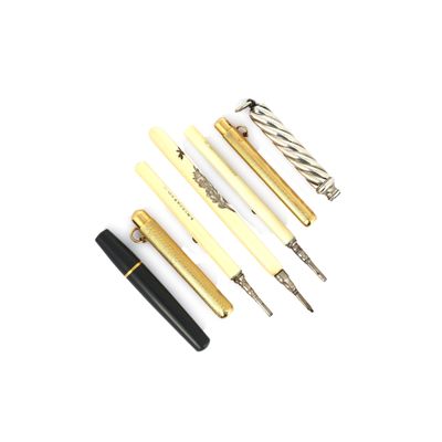 Lot comprenant deux porte-mines, habillages en or jaune guil…