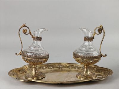 paire de sucriers et poivriers en verre taillé et plaqué or