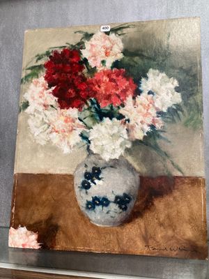 une peinture de fleurs dans un vase sur une table