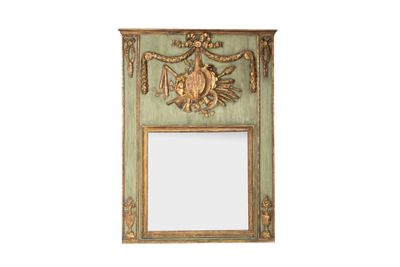 une image représentant un miroir sur lequel figure l'image d'un oiseau