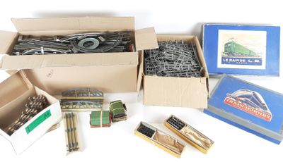 Lot de Rails pour train à ecartement "0" et deux emballages …