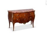 une image d'une petite commode avec un plateau en marbre