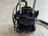 an image of a machine that is on the ground