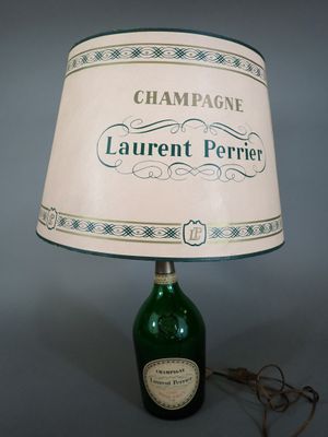 Bouteille Laurent Perrier (Cuvée Rosé Brut, 1L50), verre mon…