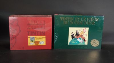 deux livres posés l'un à côté de l'autre sur une table