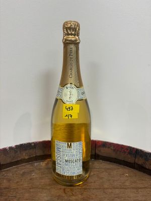 7 bouteilles de Muscat doux Charles de Fere. - matériel à l'étude - ré - Photo 1