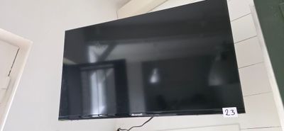 UN MONITEUR BRANDT 32' SANS PIED AVEC FIXATION MURALE AVEC TLC PREVOIR - Photo 1
