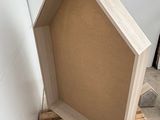 a picture of a picture frame sitting on top of a pallet